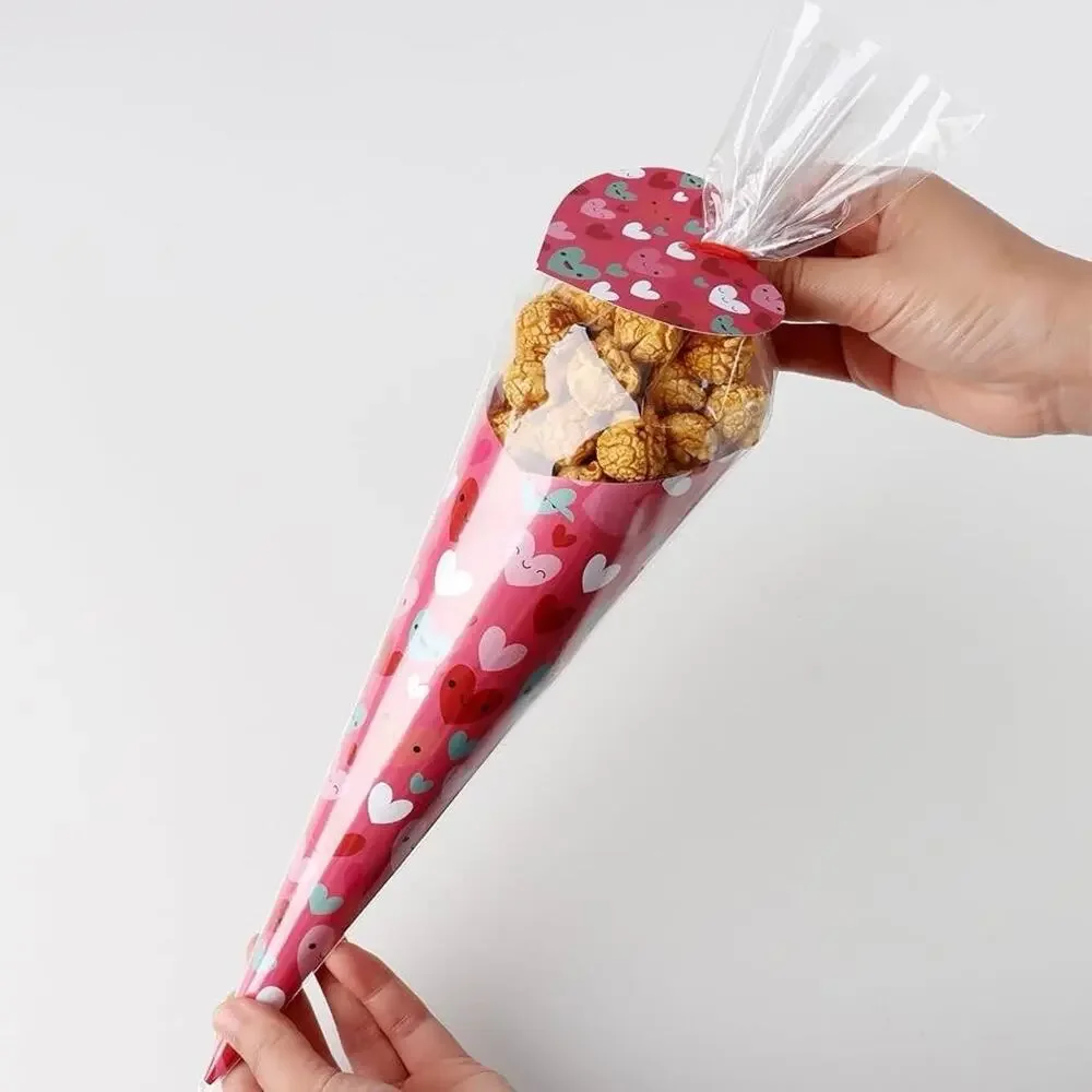 Valentine’s Day DIY Craft Gift Kit for Kids – 60 Pack Cone-Shaped Treat Red